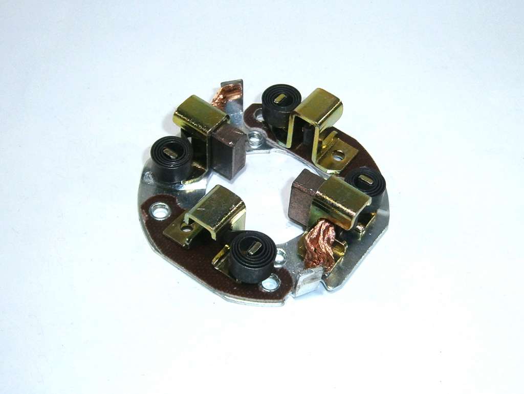 Porta carbones de arranque para motores Denso