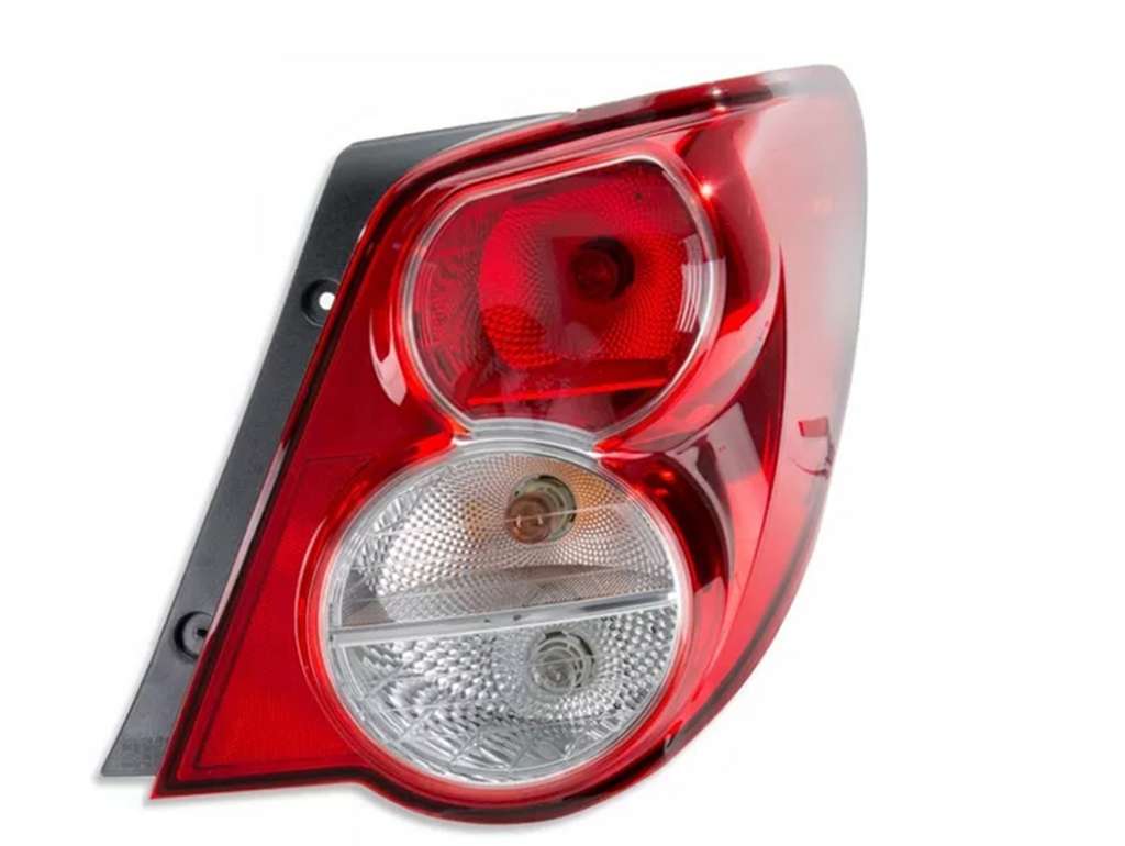 Faro trasero derecho para Chevrolet Sonic Sedán
