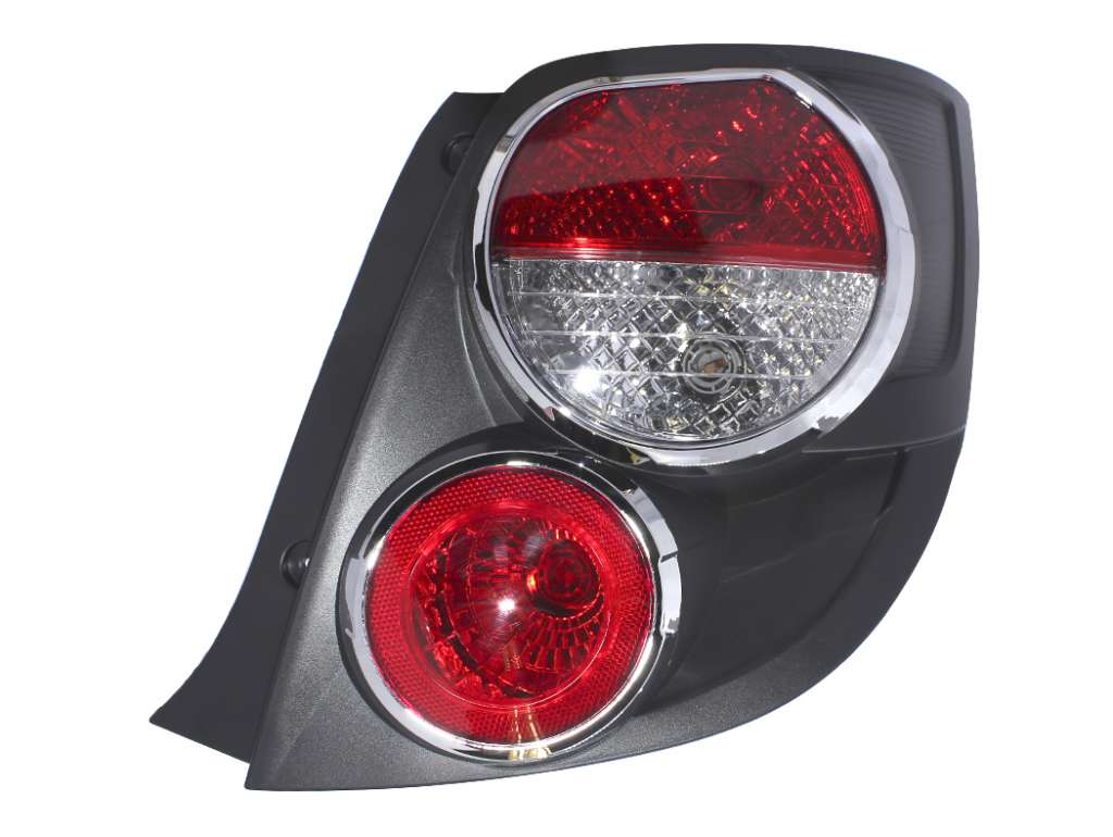 FARO TRASERO GM SONIC LT 12/14 R/N/B D
