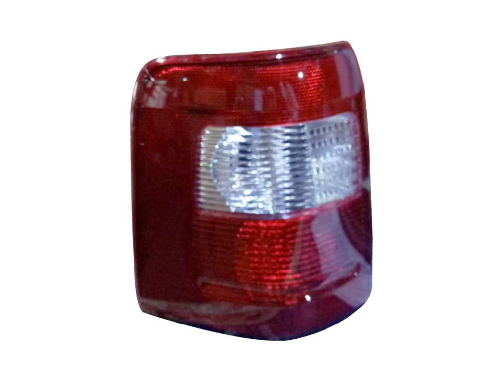Faro trasero izquierdo