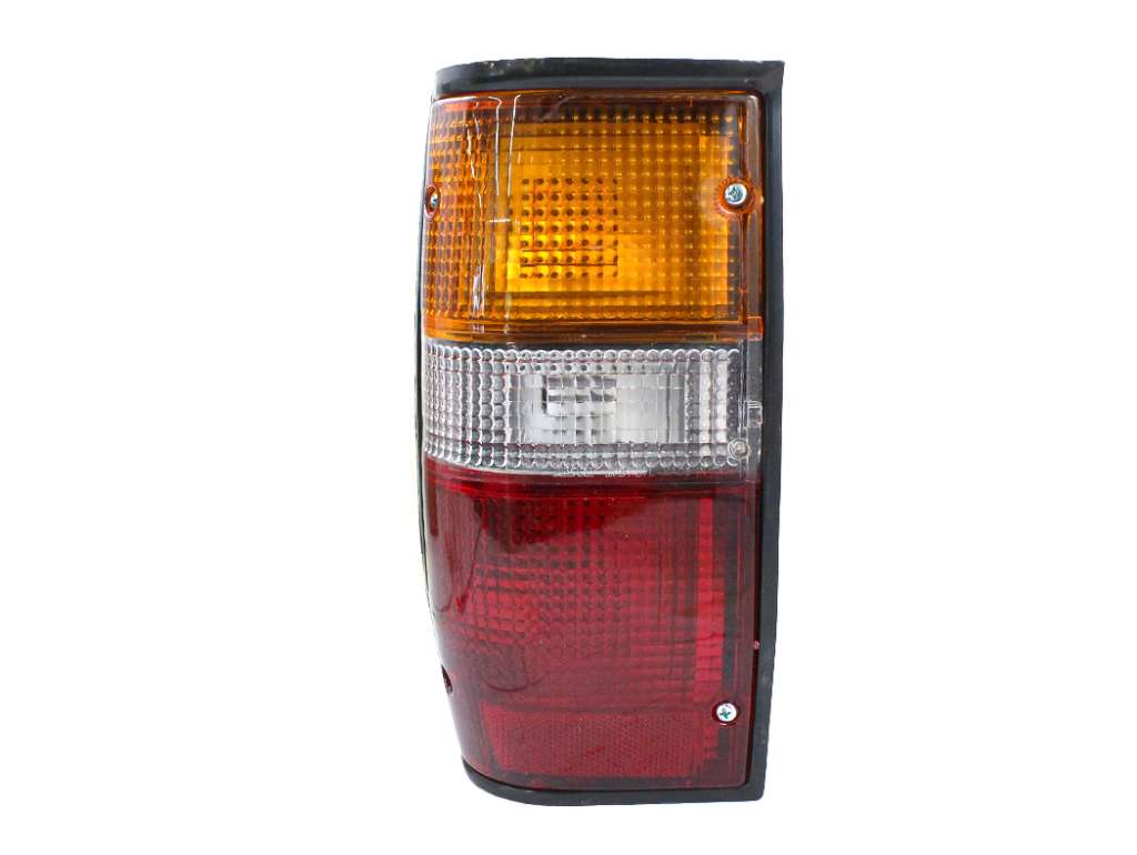 Faro Trasero Izquierdo Mitsubishi L200