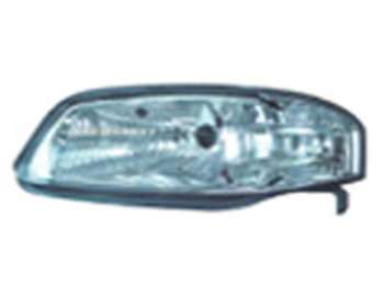 Faro delantero izquierdo Volkswagen Gol IV con fondo cromado