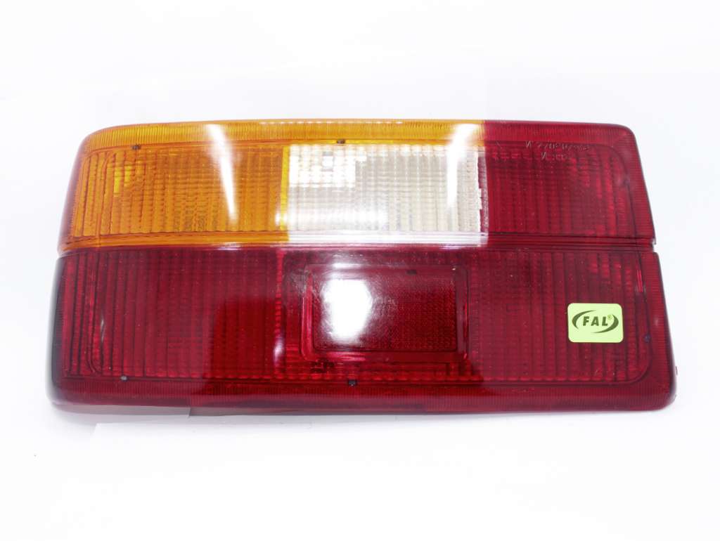 FARO TRASERO RE 18 IZQ.